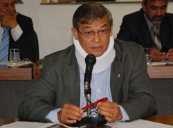 moreira Moreira durante sessao na AL