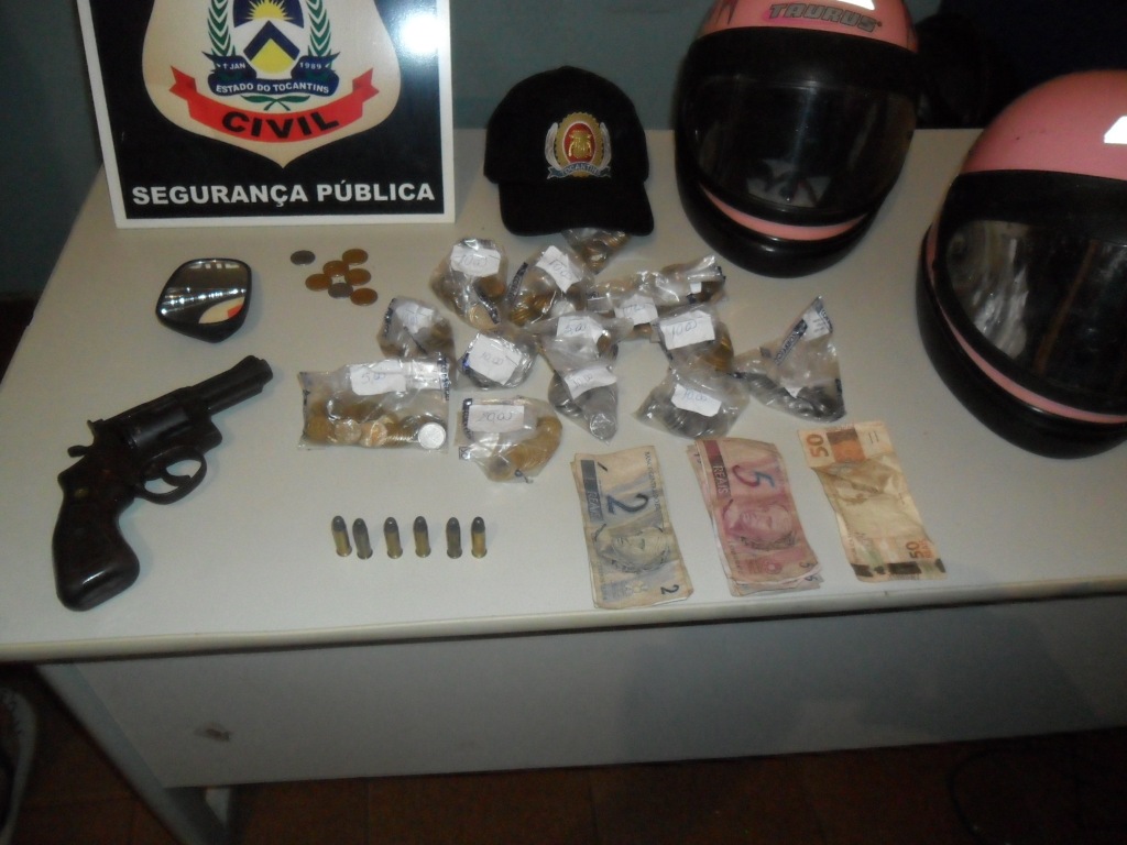 arma e produtos do roubo