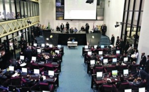 destaque-234423-plenario-da-al