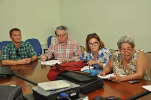 A secretária de Saúde de Senador José Porfírio, Gracinda Magalhães (d), quer parcerias e recursos para solucionar vários problemas