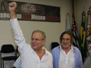 2012-576035617-2012121792601_jpg_20121218