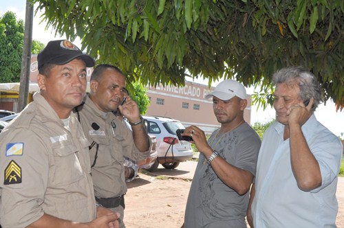 Policiais de Augustinópolis e deputado Osvaldo Reis