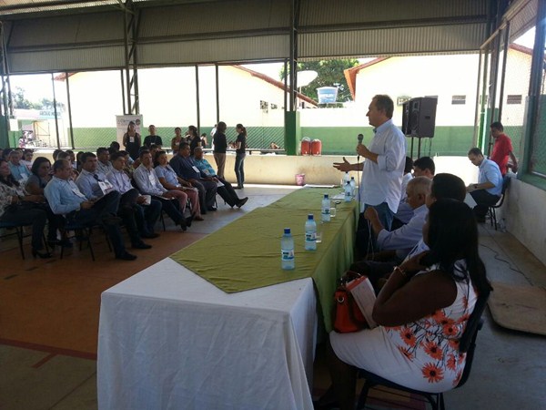 310221_654915457856100_1227984905_n