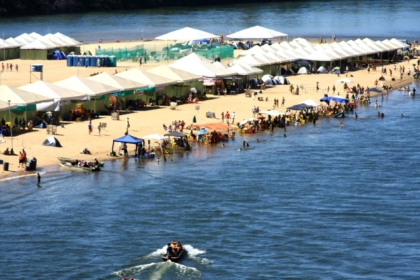 Estrutura na Praia do Sono em Pedro Afonso, também instalada dentro do prazo