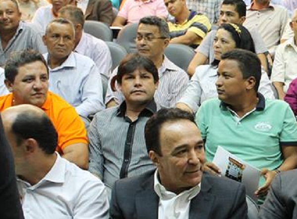 Prefeitos, Jair Faria, de Sítio Novo; Régis Melo, de Itaguatins e Auri, de Axixá