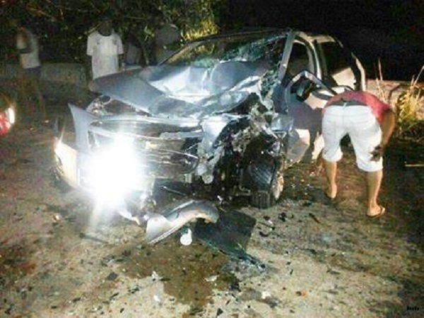 Veículo do professor no local do acidente ainda no sábado