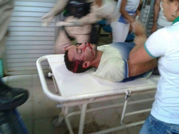 aldonilson Rodrigues Nogueira, 27 anos, mais conhecido por Vodol dando entrada no hospital