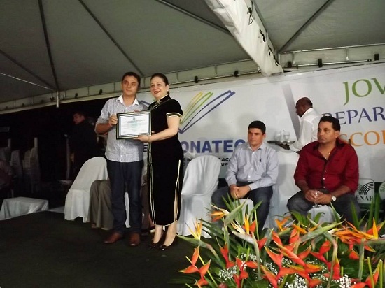 1459144_471356949648848_703352370_n