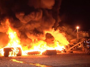 Vários pneus são queimados durante incêndio em Balsas-MA