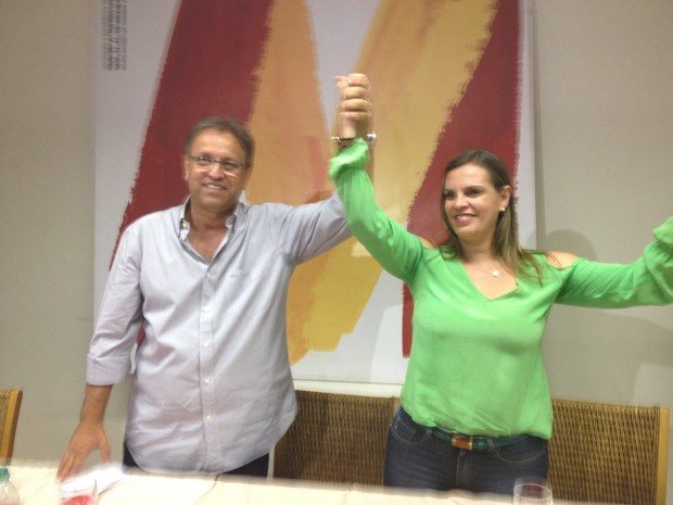 Marcelo Miranda comemora vitória da eleição com a vice-governadora eleita, Cláudia Lelis