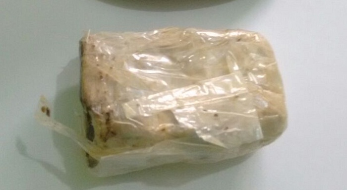 Droga que a jovem escondeu na vagina