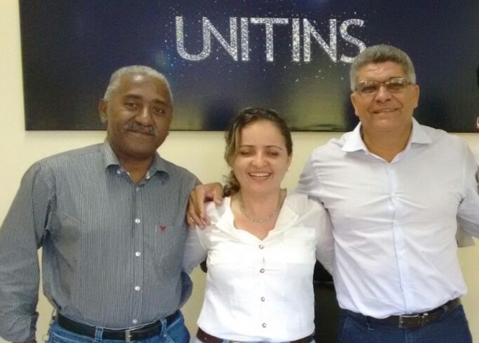 Remy Barbosa e Cláudio Santana com reitora da UNITINS em Palmas