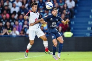Atacante biquense Gilberto Macena, o líder Buriram United