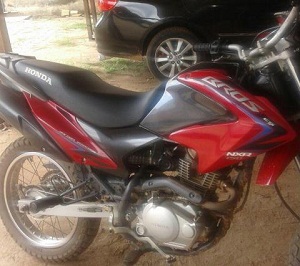 adriano_preso_por_furtar_moto_em_sao_domingos_do_araguaia_moto_recuperada_-_copia