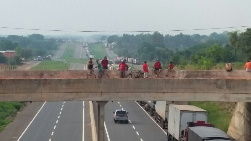 greve caminhoneiros 13 -11-2015 (2)