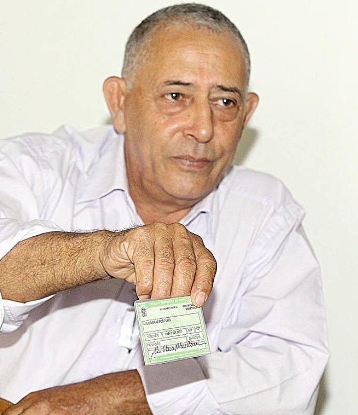 Anildo com o título e preocupado: "Não sou doador"