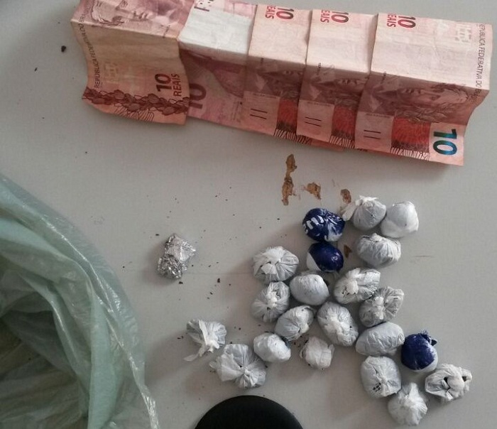 Entorpecente apreendido pela PM em Buriti.