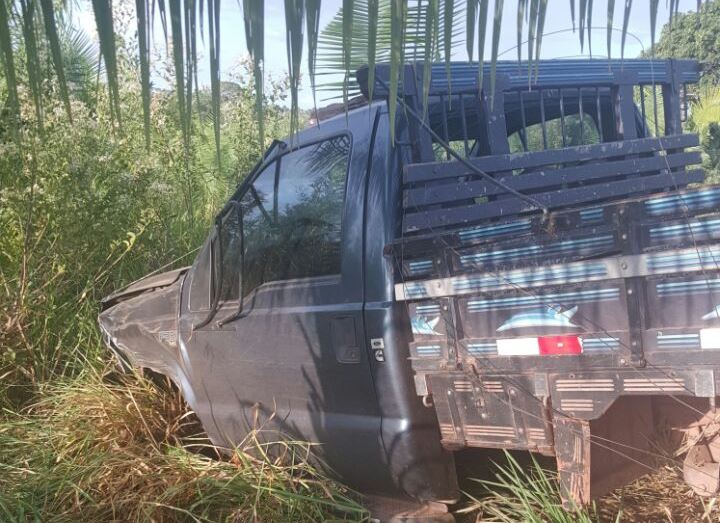 Caminhonete guiada por Adão Mineiro
