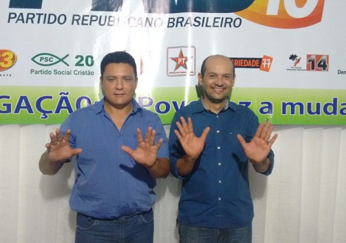Vanderlei Arruda, candidato a vice e Professor Júlio, candidato a prefeito