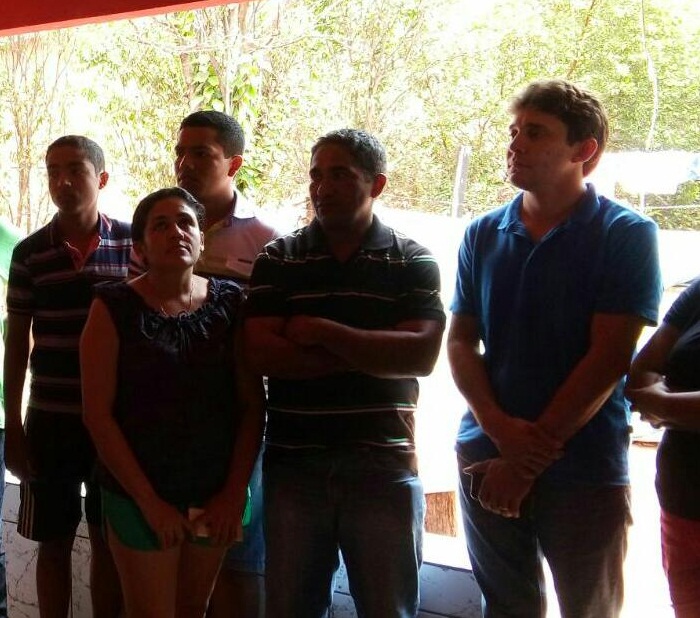 Paulo Wanderson ao lado de seu novo vice no centro da foto